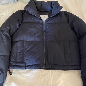 Black cropped hollister puffer jacket